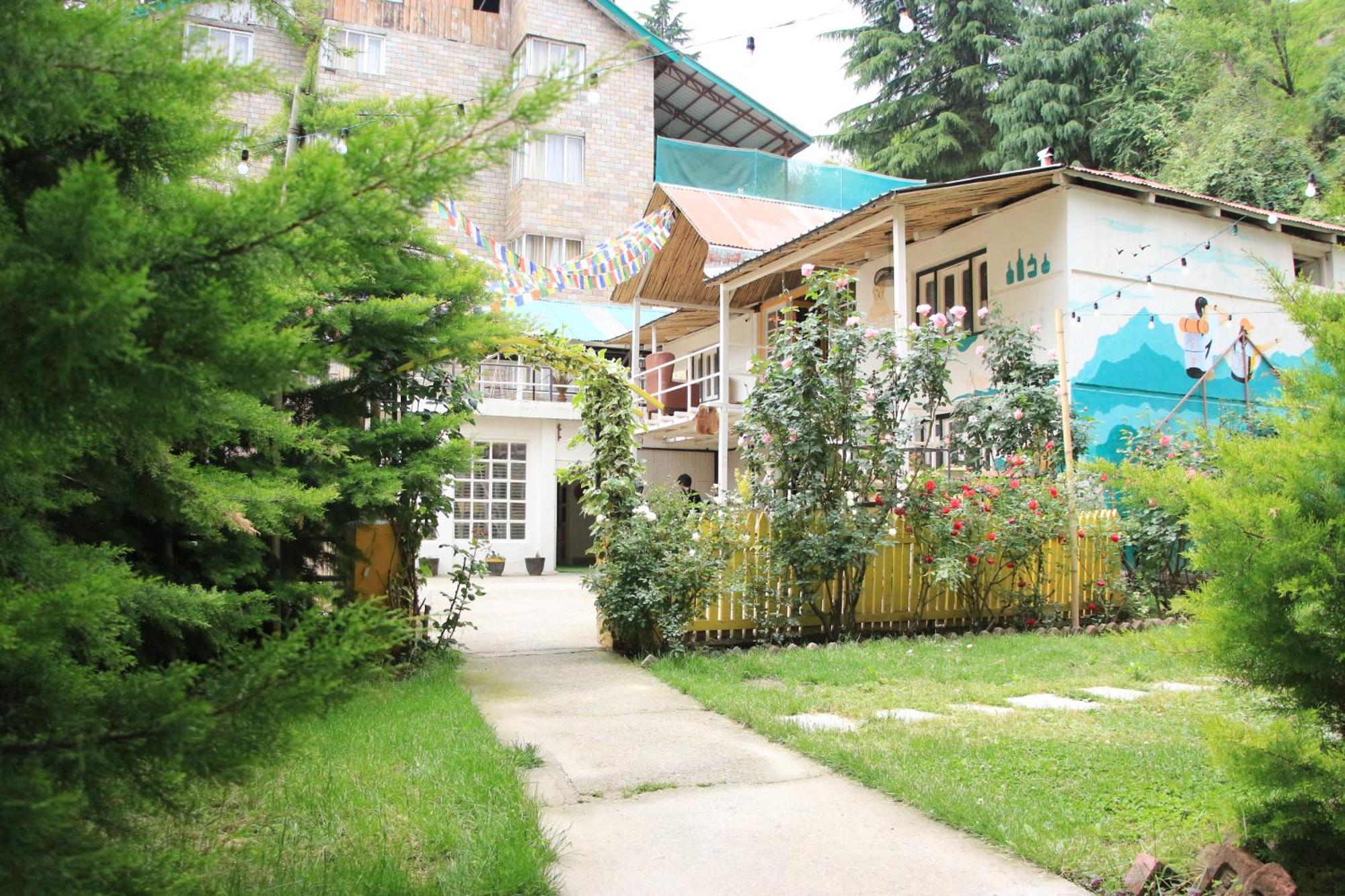 The Village Manali- Cafe, Bar & Bistro - Manali (Himachal Pradesh), Manali